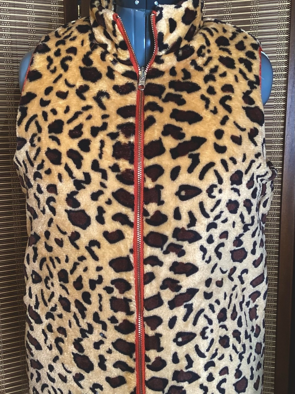 Suvimuga Reversible Leopard Faux Fur Quilted Vest NWT Size M